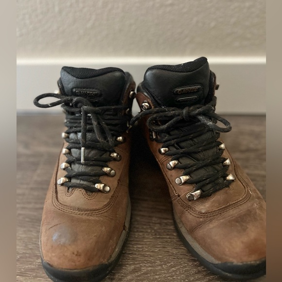 Womens 7.5 Hiking Boots Hi-Tec - Picture 2 of 6